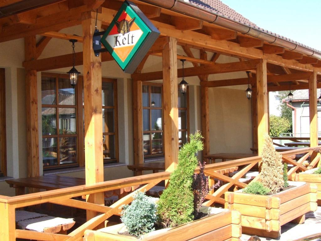 Penzion Julkin Dvor Krupina Εξωτερικό φωτογραφία